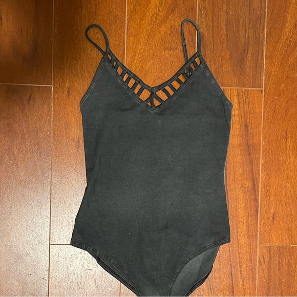 RVCA Faded Black Body Suit (S) - Picture 1 of 1